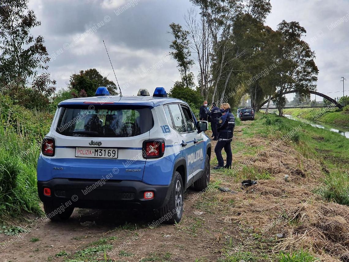 Stalla per il cavallo su un'area privata, denunciato un Di Silvio