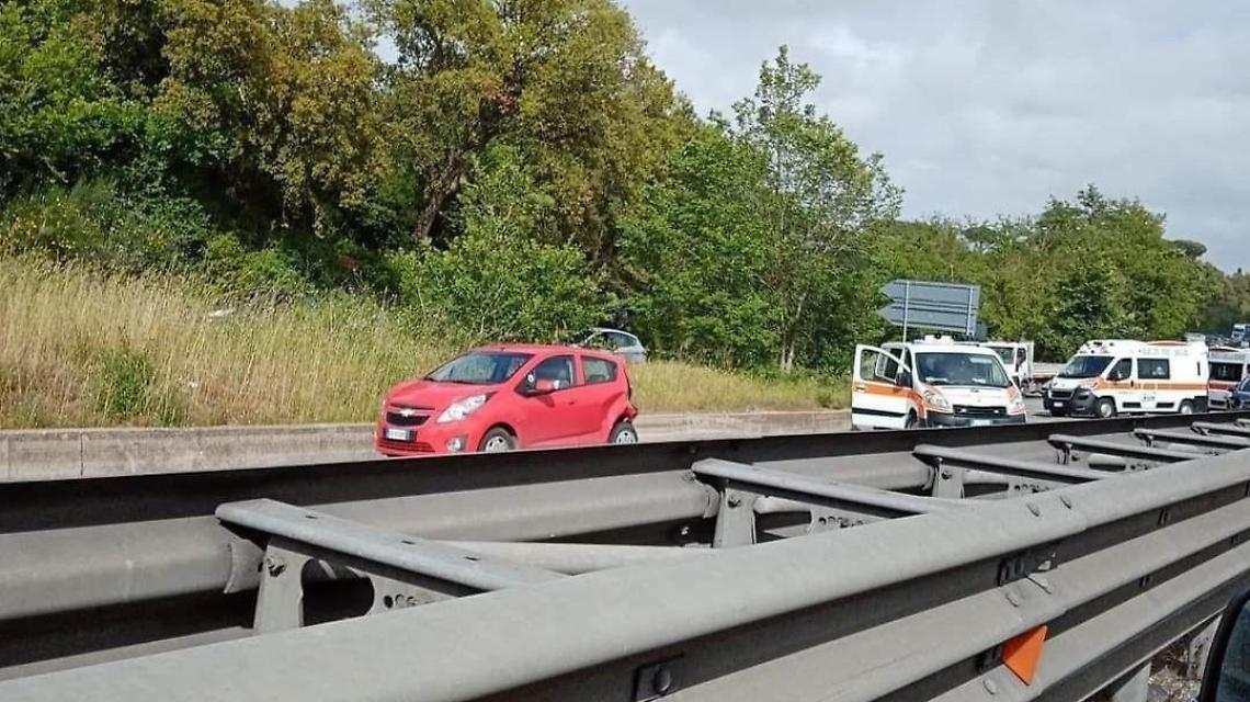 Camion sparito dopo l'incidente, rintracciato dalla polizia