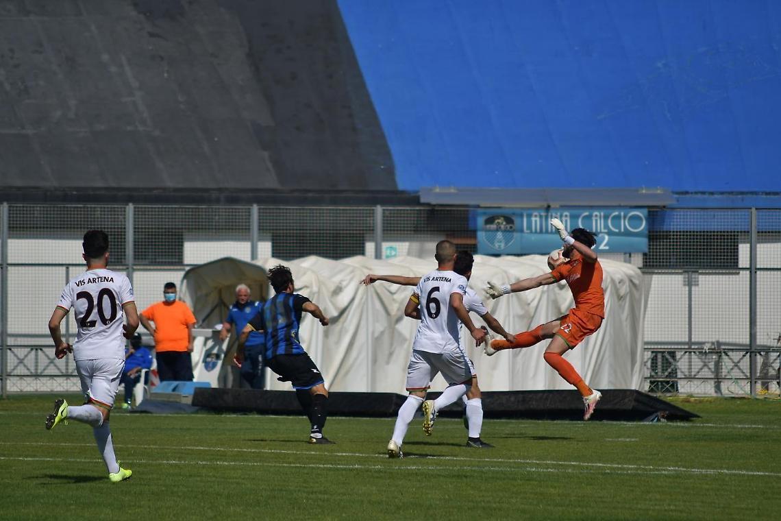 Il Latina ritrova la vittoria al "Francioni": 1-0 alla Vis Artena