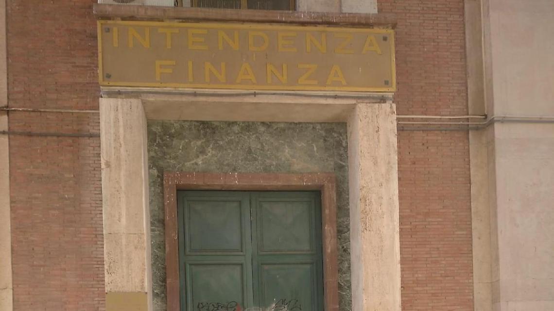 Commissione tributaria salva: il Ministero annulla la chiusura