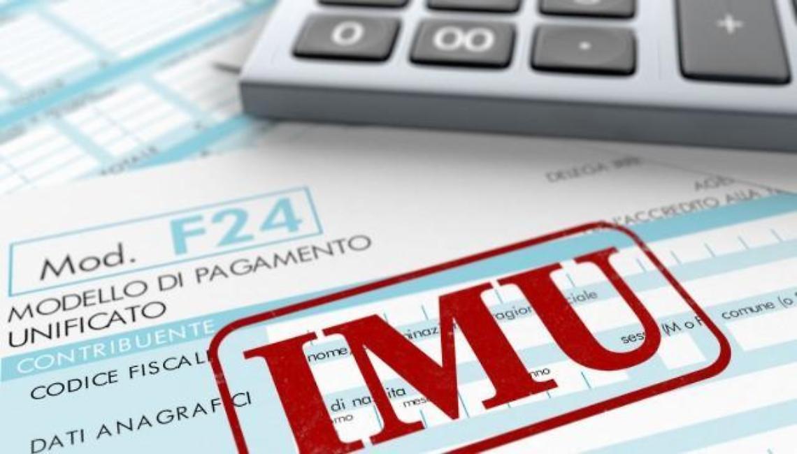 Pedrizzi: "Imu e blocco sfratti, il Governo fa un regalo ai morosi"