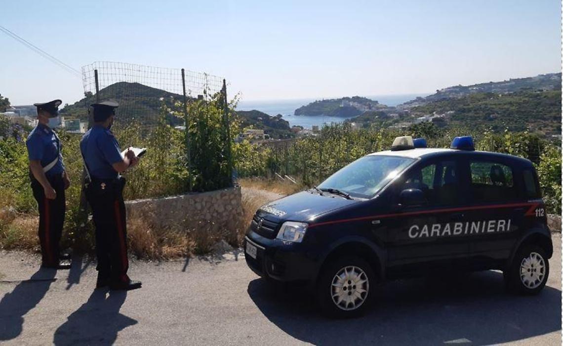 Abusi edilizi a Ponza, i carabinieri denunciano 6 persone