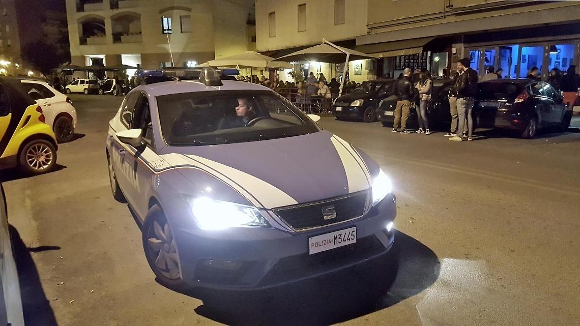 Shottini di vodka a minorenni. Segnalati titolare e barman di un pub