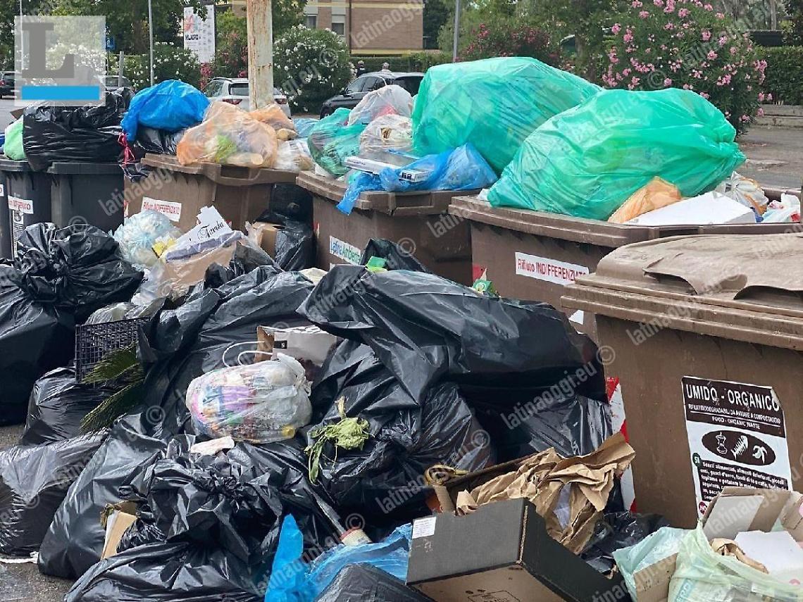 Rifiuti, domani riprende il servizio di raccolta nel capoluogo