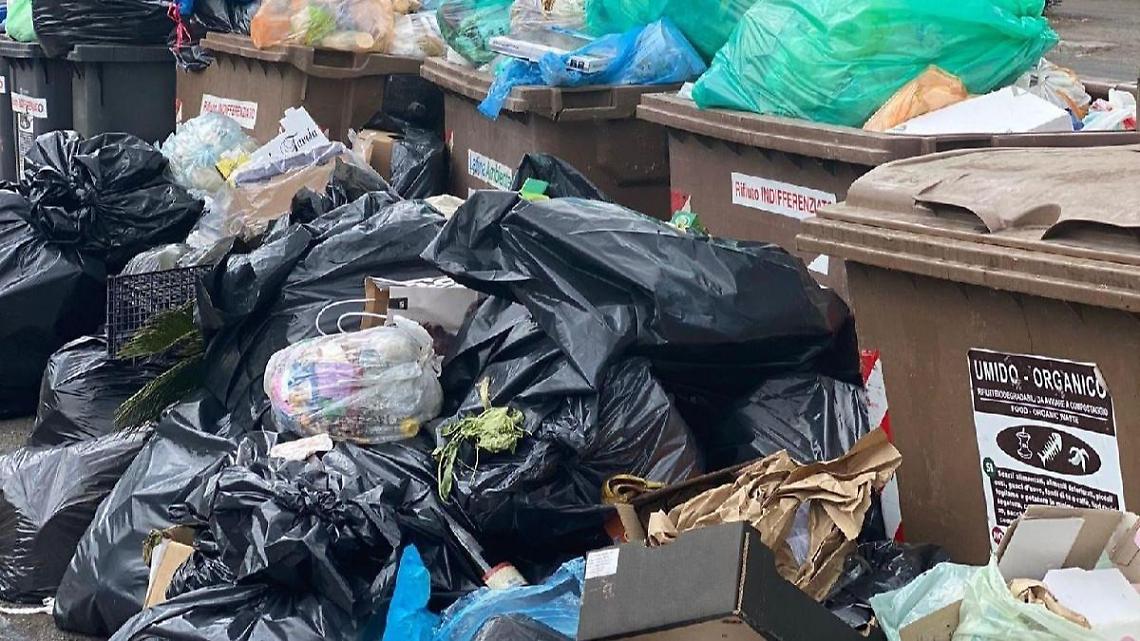 Inchiesta Abc e cassonetti pieni, Lega: "La città merita risposte da Coletta"