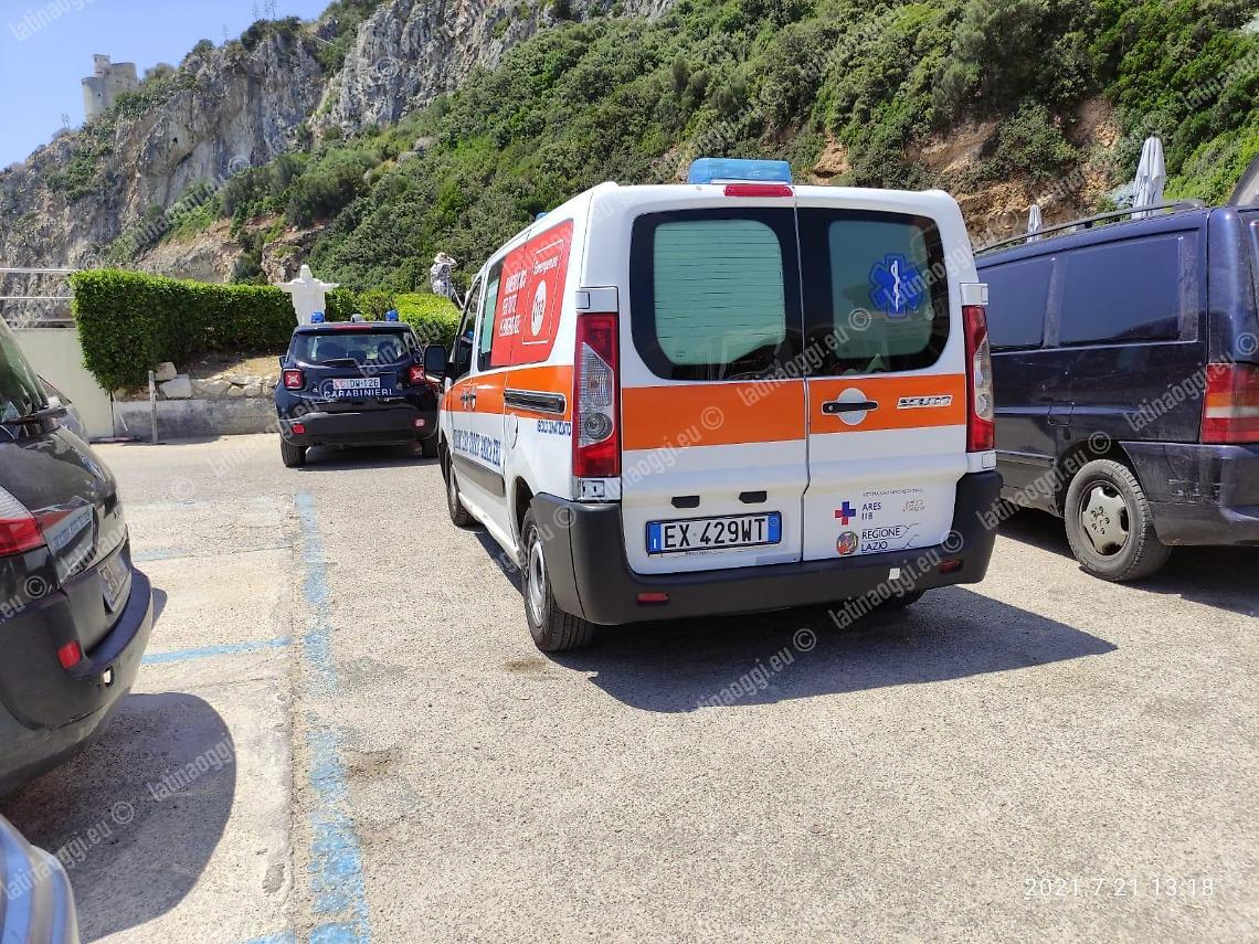 Accusa un malore in spiaggia e muore