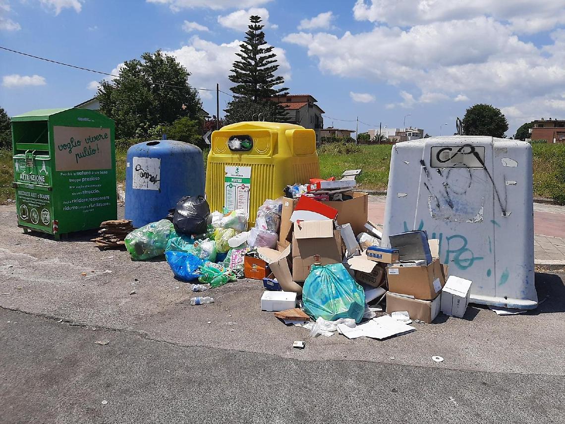 Cisterna, ancora emergenza rifiuti: invito a differenziare