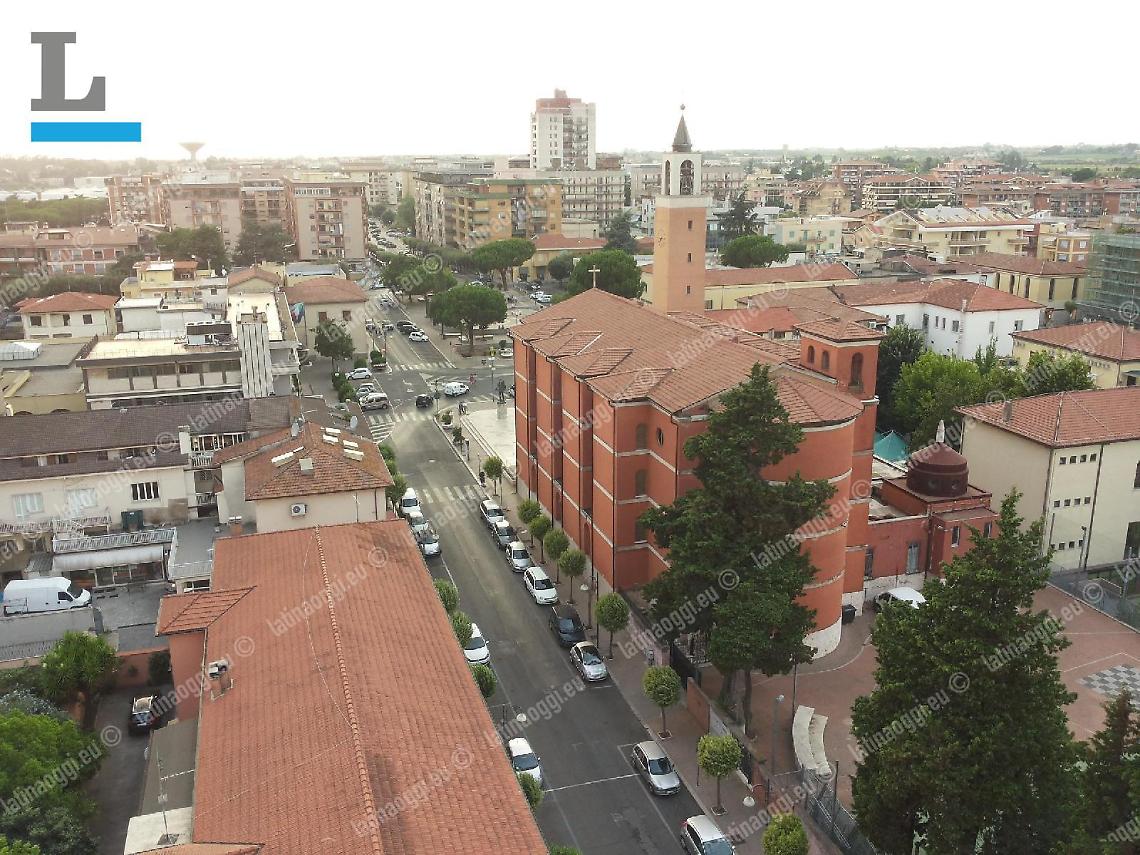 Una panoramica dall'alto di Aprilia
