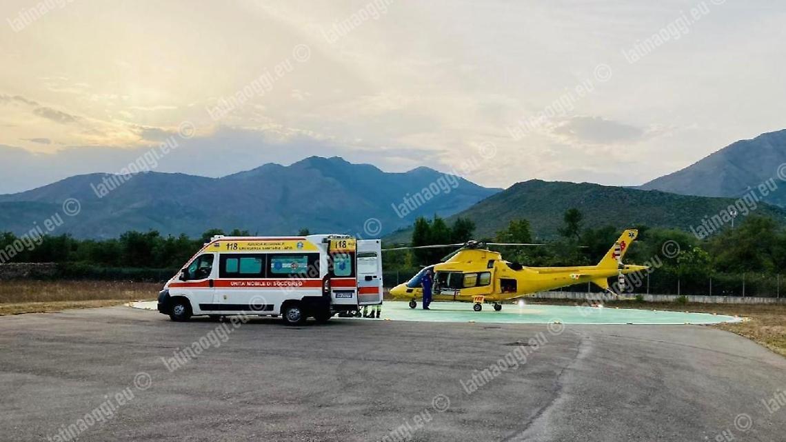 Bambino investito da un'auto sul lungomare, elitrasportato a Roma