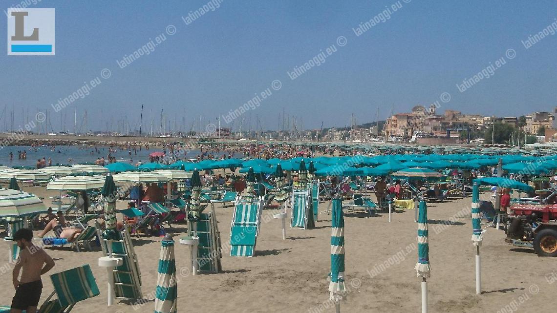 Battaglia legale per le spiagge: il garante al Tar per la proroga alle concessioni