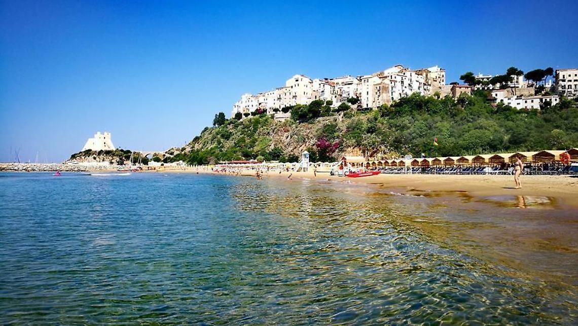 Misure anti-movida, mascherine all'aperto anche a Sperlonga
