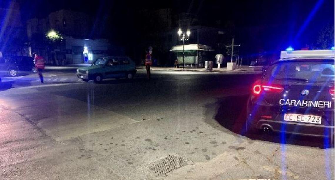 Litiga con la sorella per l'eredità e spara un colpo di pistola in aria