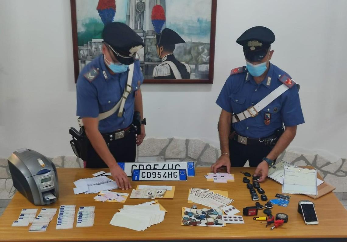 Ladra di auto di lusso: 32enne arrestata dai carabinieri