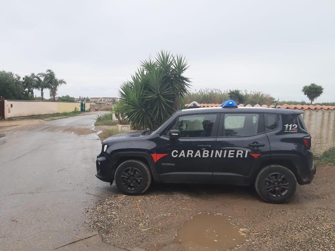 Vasta operazione dei carabinieri, in corso perquisizioni e identificazioni