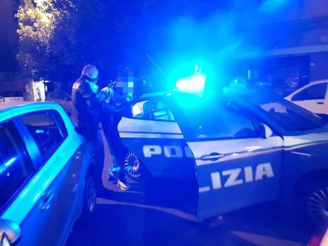 Maltrattamenti in famiglia e offese agli agenti, arrestato 45enne