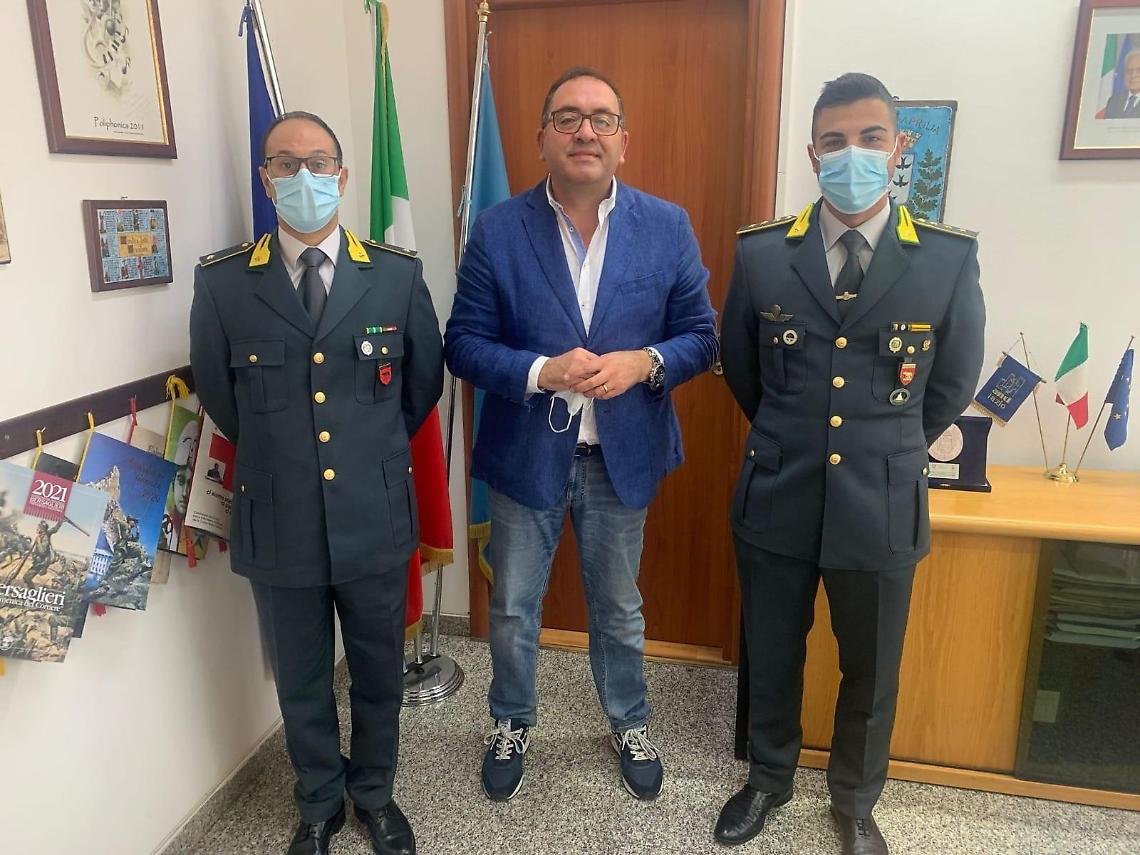 Il sindaco Terra riceve il nuovo comandante della Guardia di Finanza