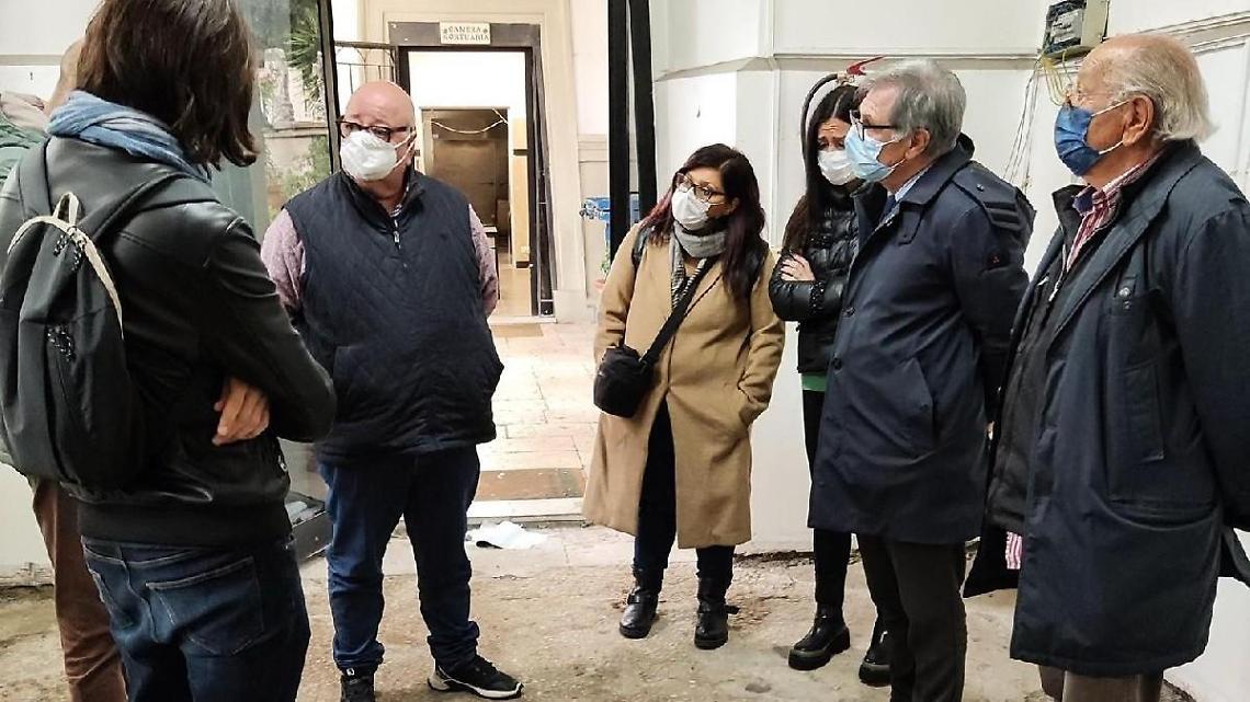 Pavimento antico, sopralluogo della Soprintendenza al cimitero di Cisterna