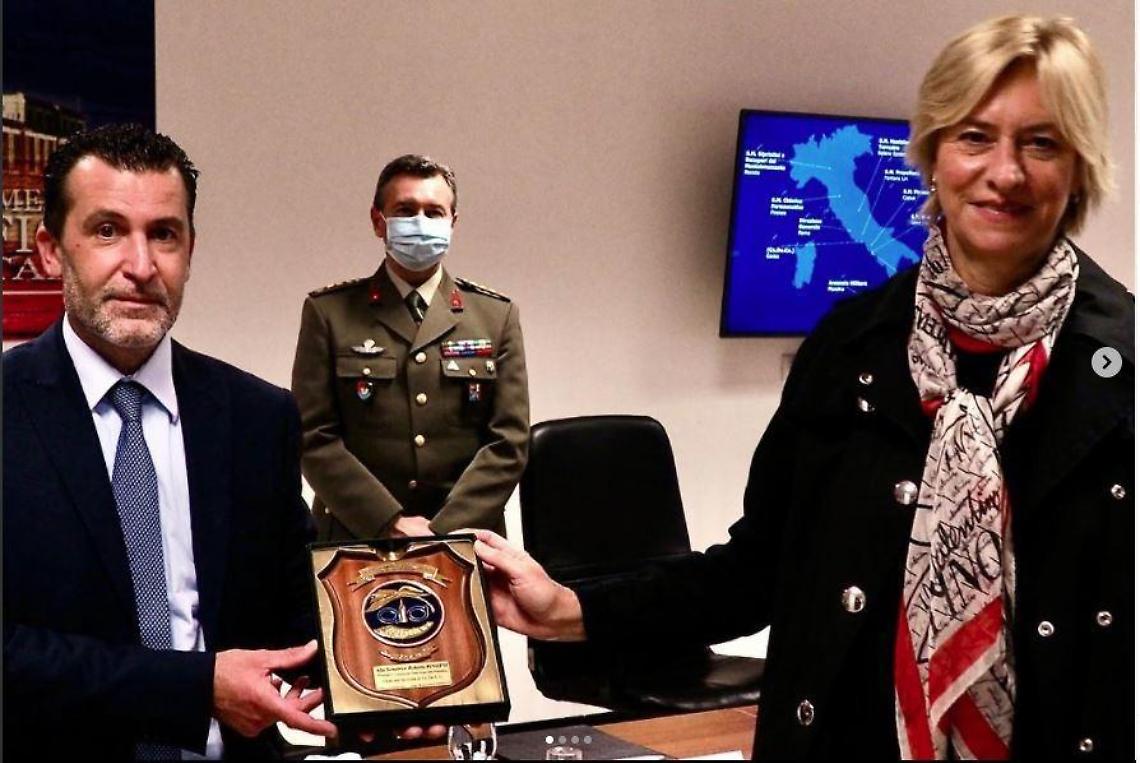 La senatrice Pinotti in visita al centro dematerializzazione della Difesa