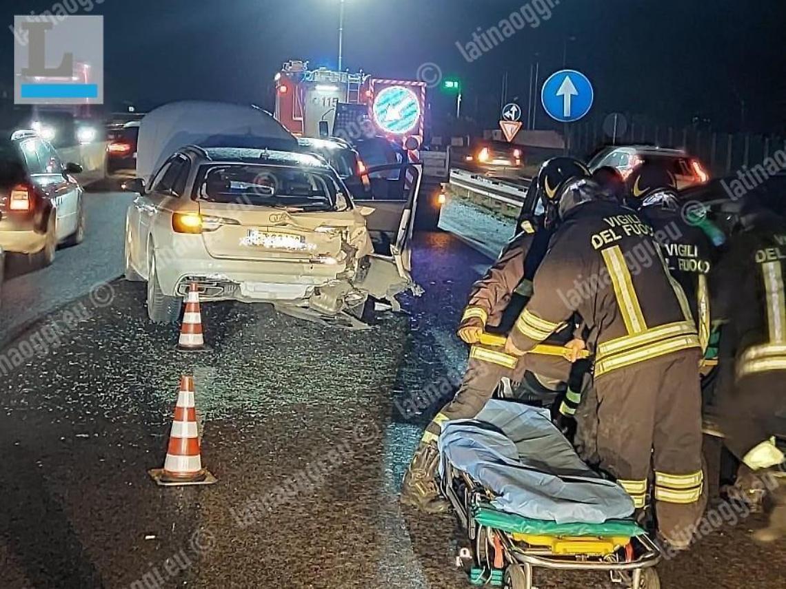 Tamponamento a catena sulla Pontina: due persone ferite