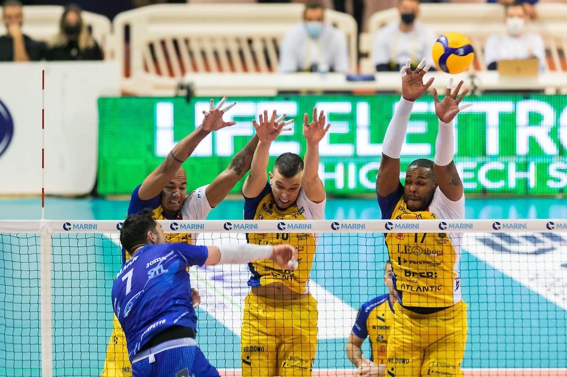Top Volley, che peccato: avanti 2-0 si fa rimontare da Modena