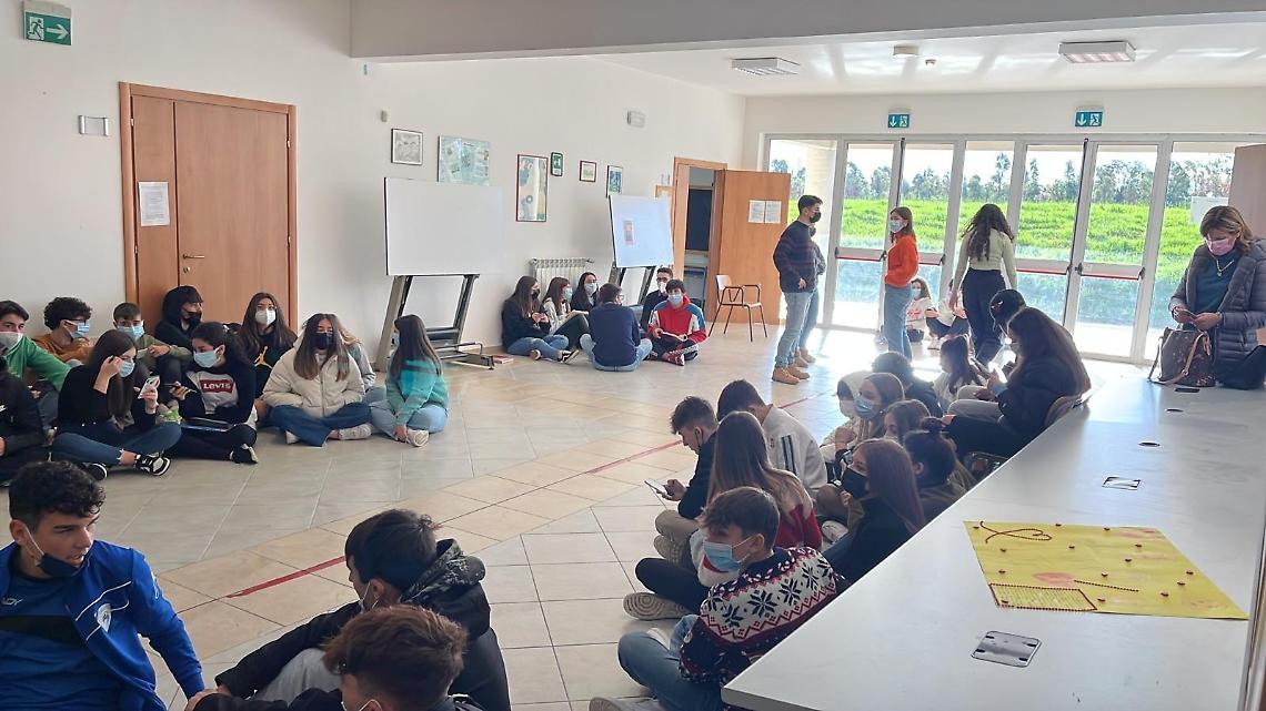 Licei, arrivano le prime risposte ma situazione ancora tesa
