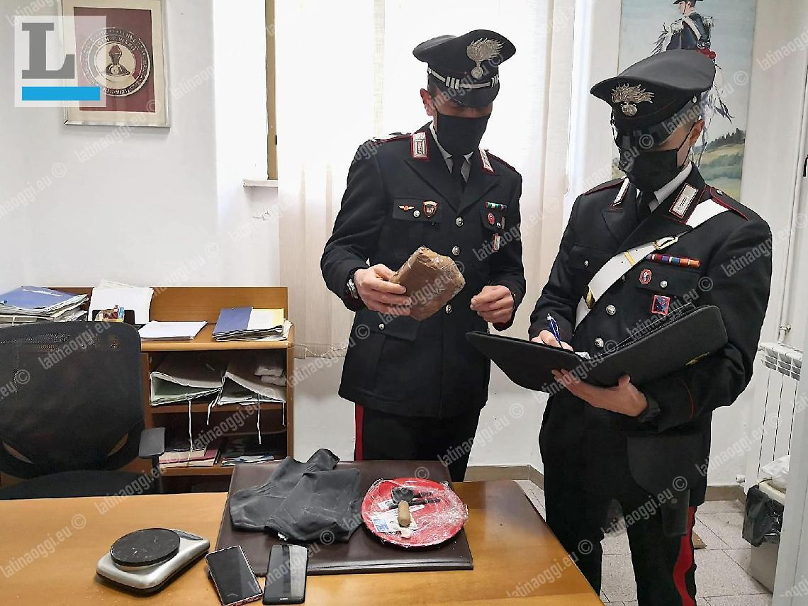Preso il fornitore della droga: si nascondeva in casa di una donna