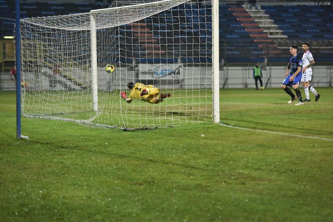 Il Latina chiude il 2021 con il botto. Un gol di Carletti gela il Palermo