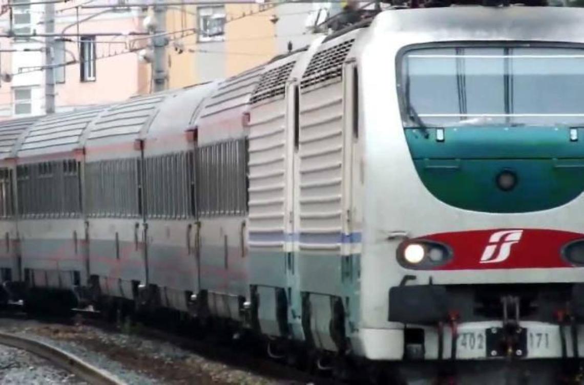 Rapina sul treno nella notte di Natale: due arresti