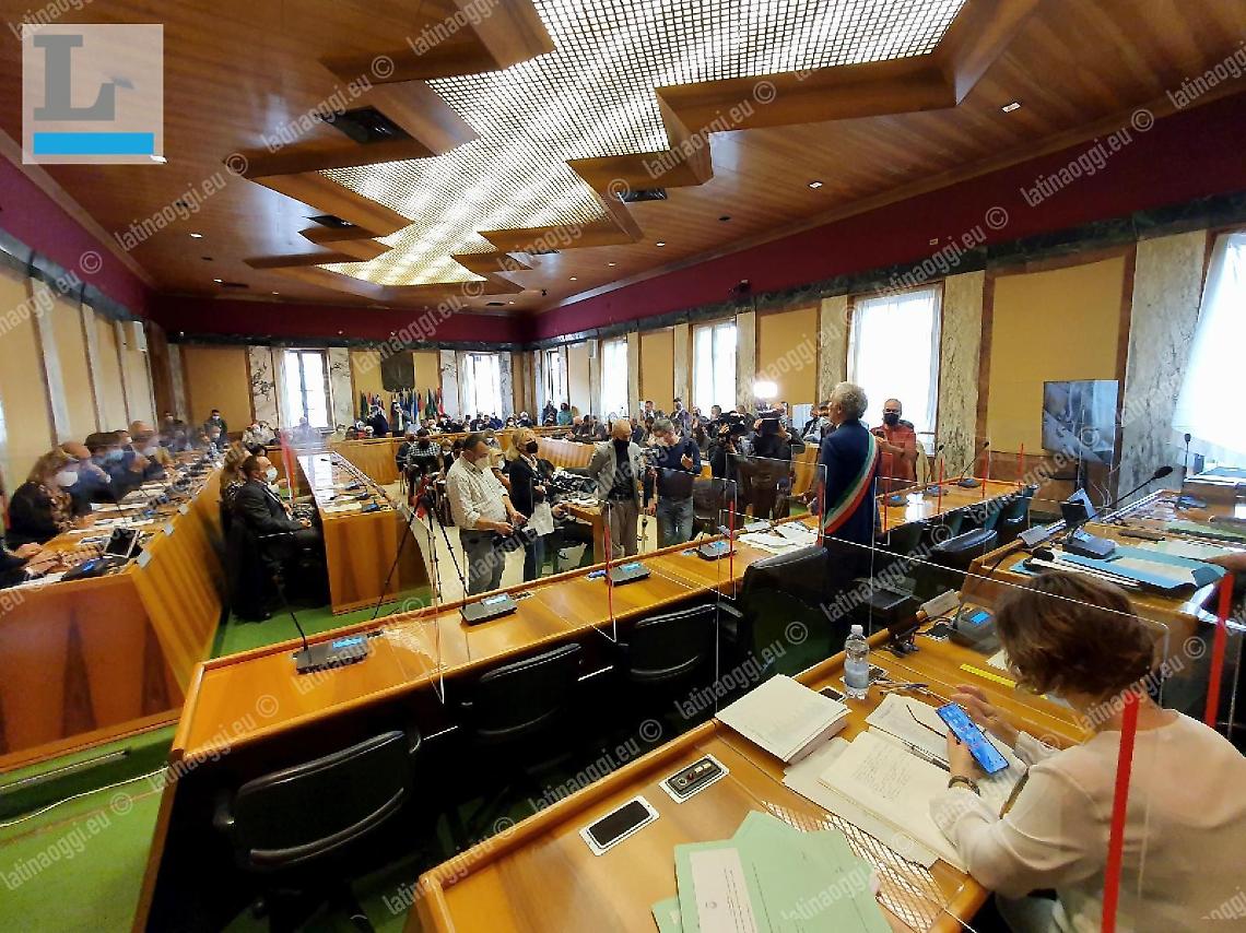 Il centrosinistra dice basta: "Opposizione irresponsabile"