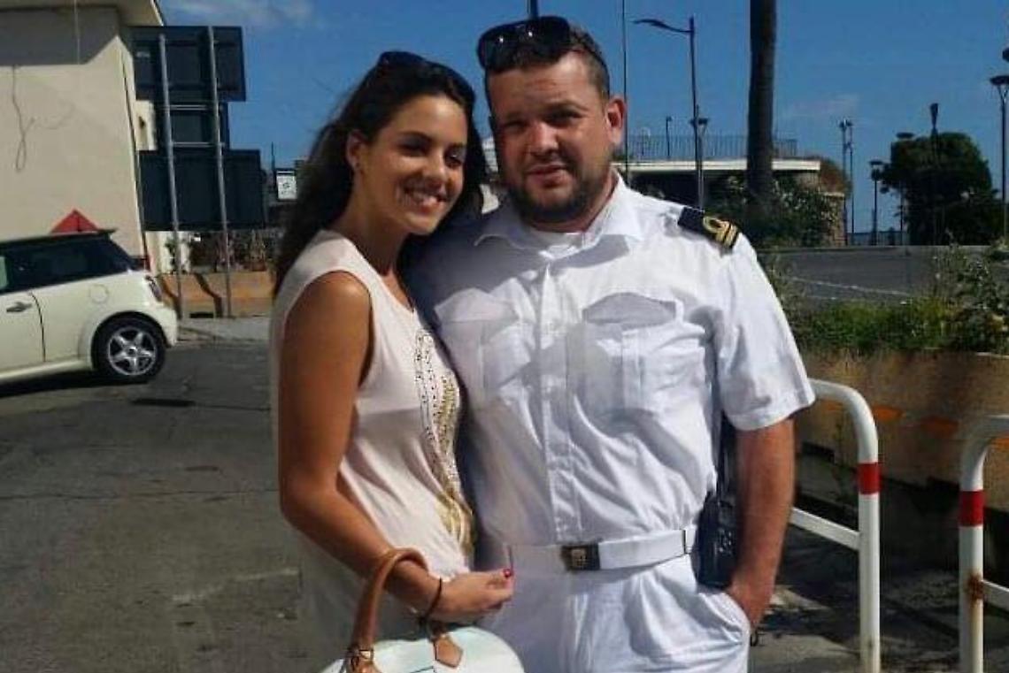 In prima linea tra le fiamme della nave