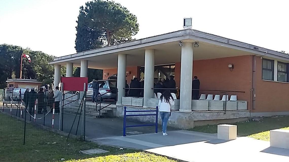 Scambio di salme nella camera mortuaria, sdegno al Goretti