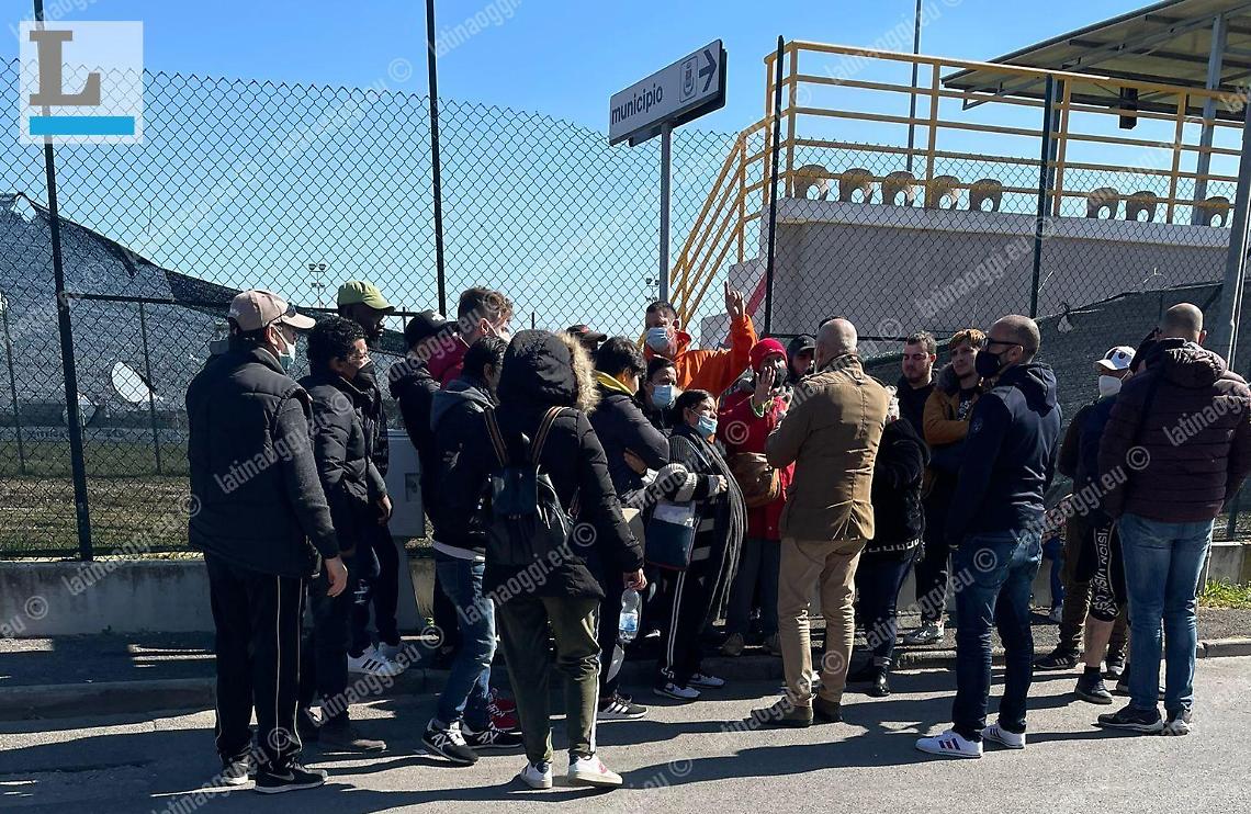 Sgombero alle Salzare, il sindaco incontra i cittadini in protesta