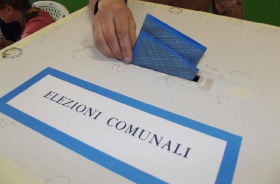 Impiegato col Covid, slittano le verifiche e il riconteggio delle schede elettorali