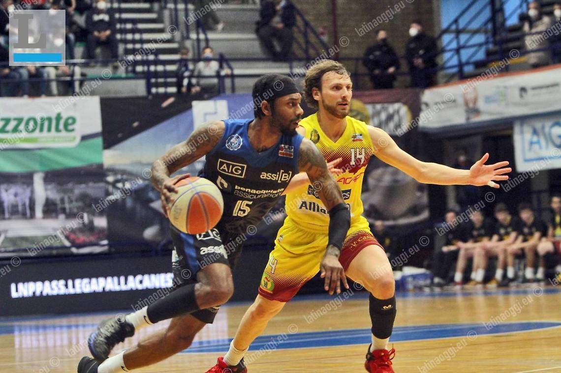 Seconda vittoria consecutiva per la Benacquista Assicurazioni Latina Basket