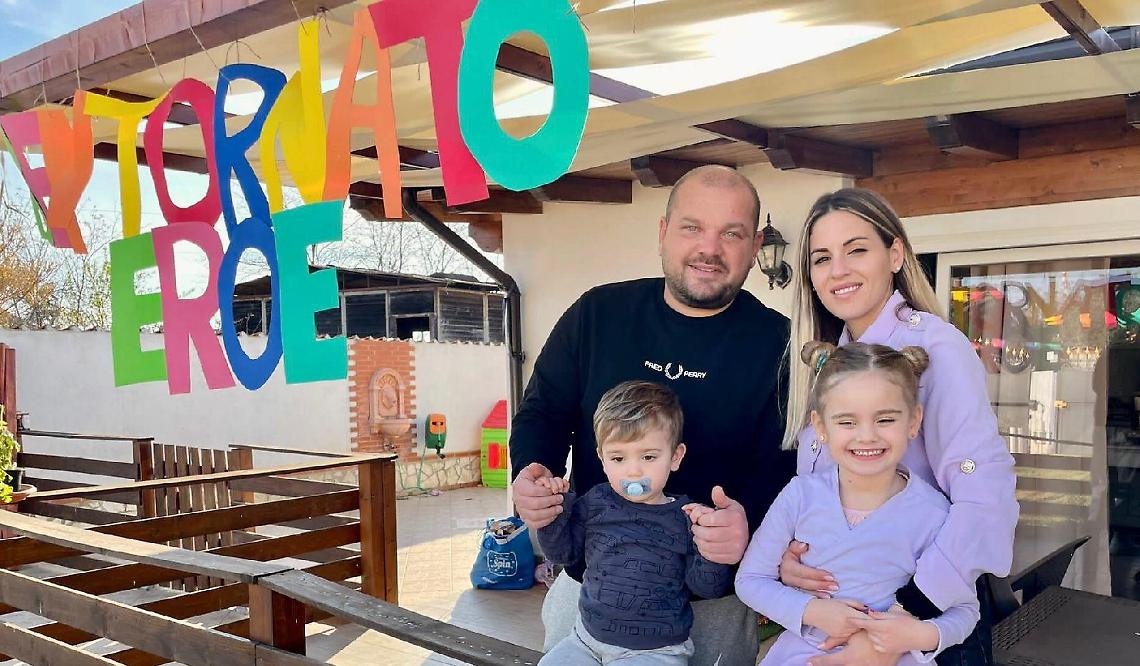 Dall'inferno di fuoco di Corfù all'abbraccio  della famiglia