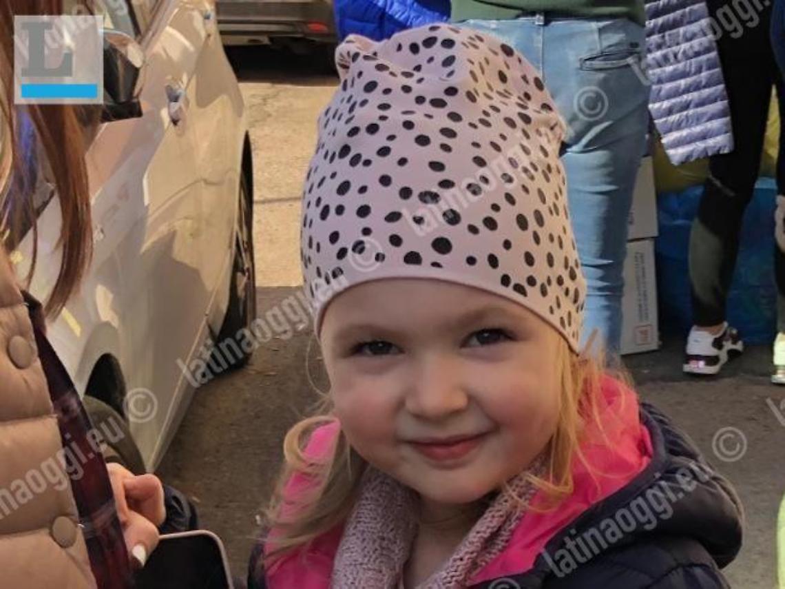 In auto per quattro giorni, il sorriso di Valeria in salvo con la mamma