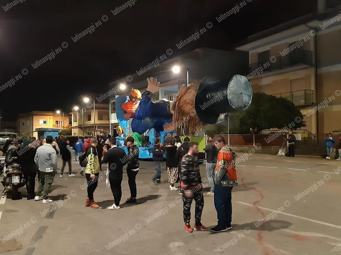Investita dal carro di carnevale, arriva l'assoluzione