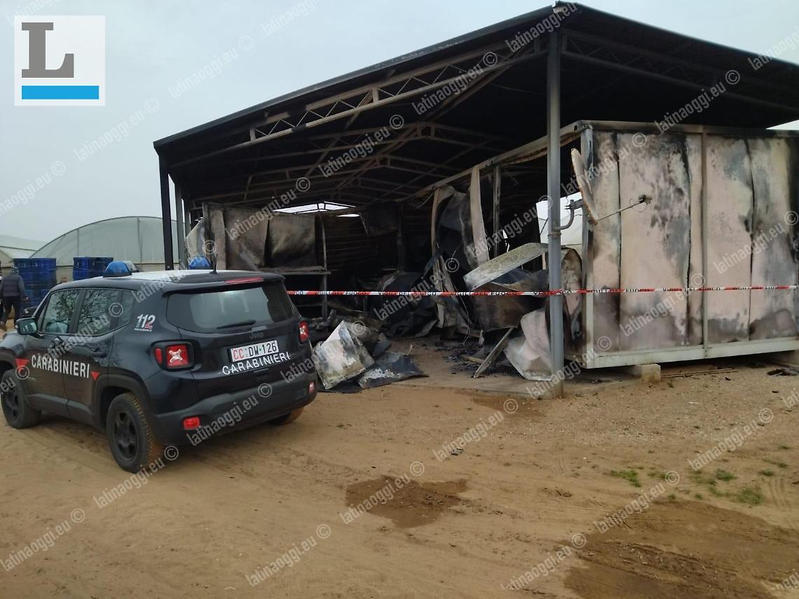 Muore bruciato nel container, tragedia nell'azienda agricola