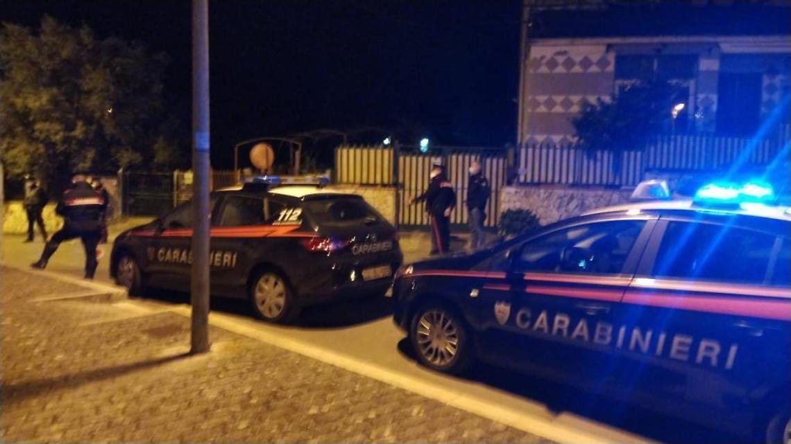 Spari nella notte: sette i colpi esplosi contro i tre fratelli