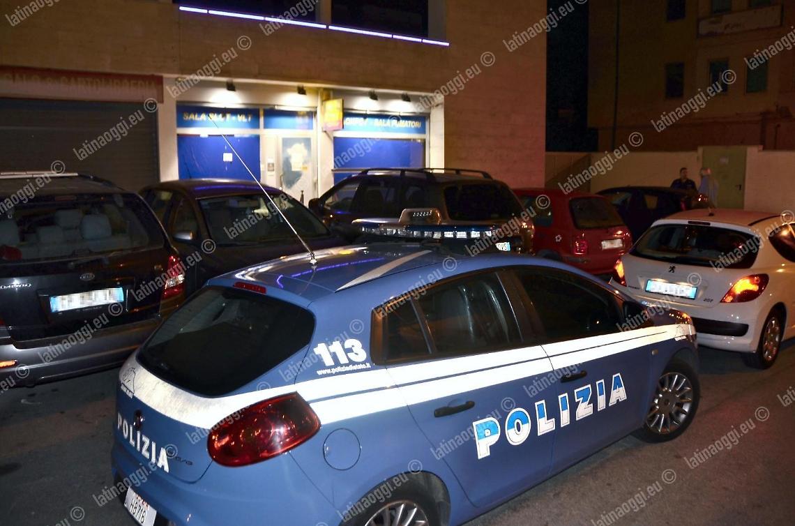 Sala slot nel mirino dei ladri: colpo in via Marchiafava