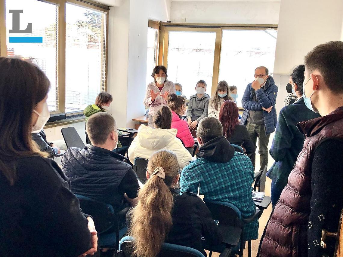 Guerra, donne e giovani ucraini   a lezione di lingua italiana