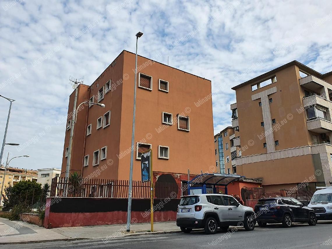 Casapound trova una nuova sede e libera lo stabile Enel