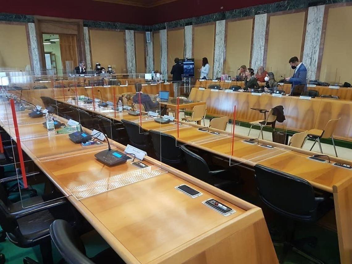 FdI, Lega e LnC abbandonano il Consiglio, la maggioranza attacca