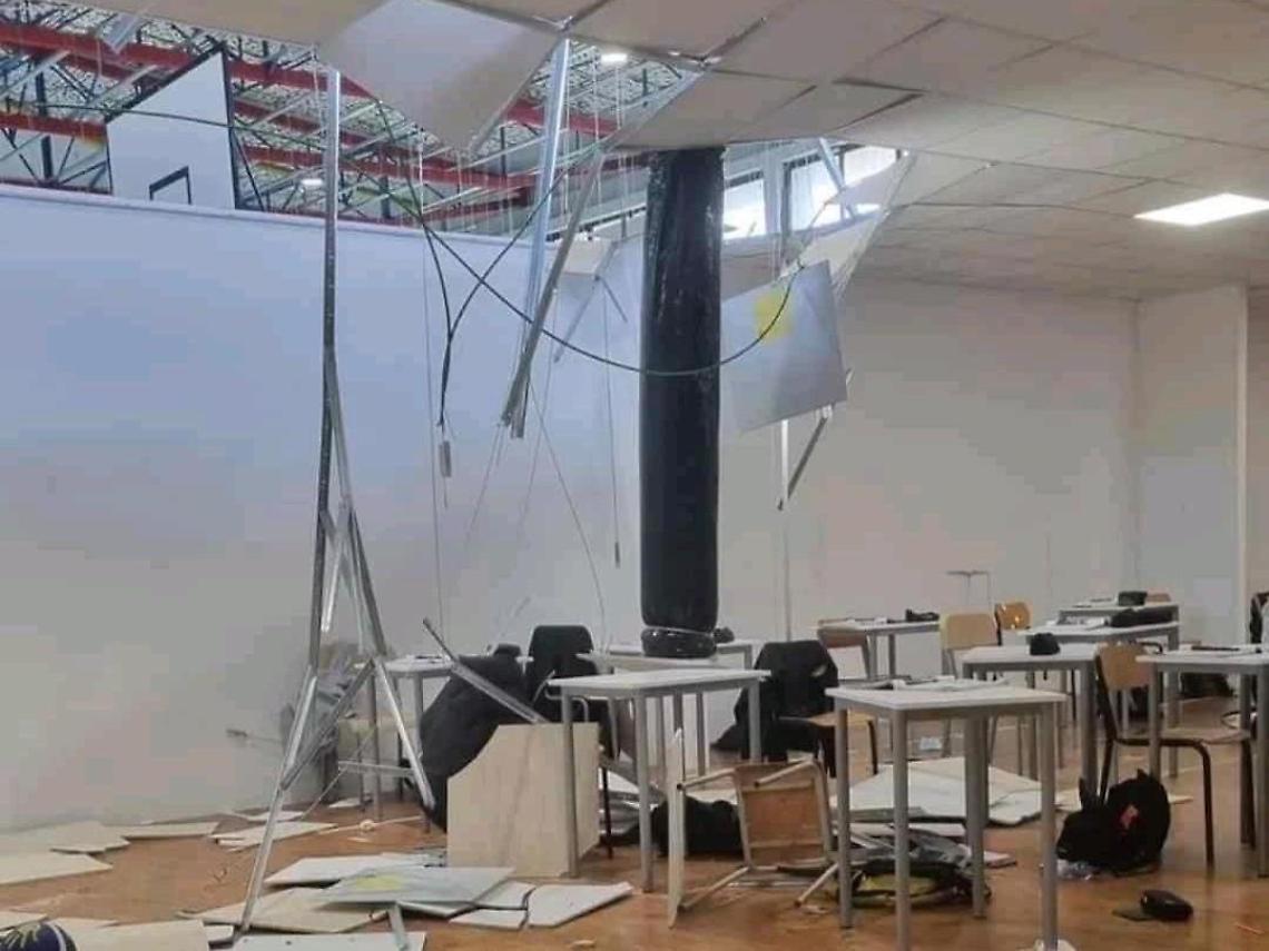 Crollo del controsoffitto al Marconi, lavori sotto la lente