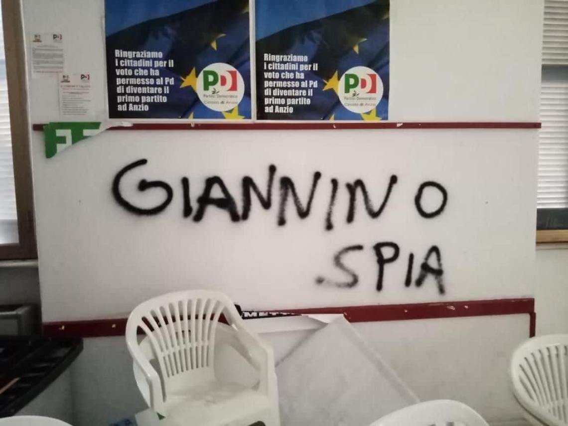 Ancora scritte contro il consigliere del Pd Giannino, la politica vicina alla dem