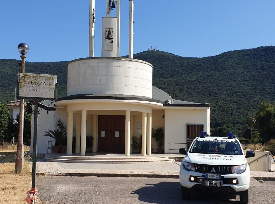 Ladri e vandali in azione nella chiesa