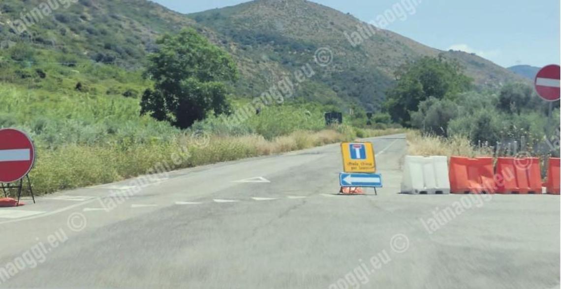 Strada interdetta al traffico, ritirate 18 patenti a Sezze