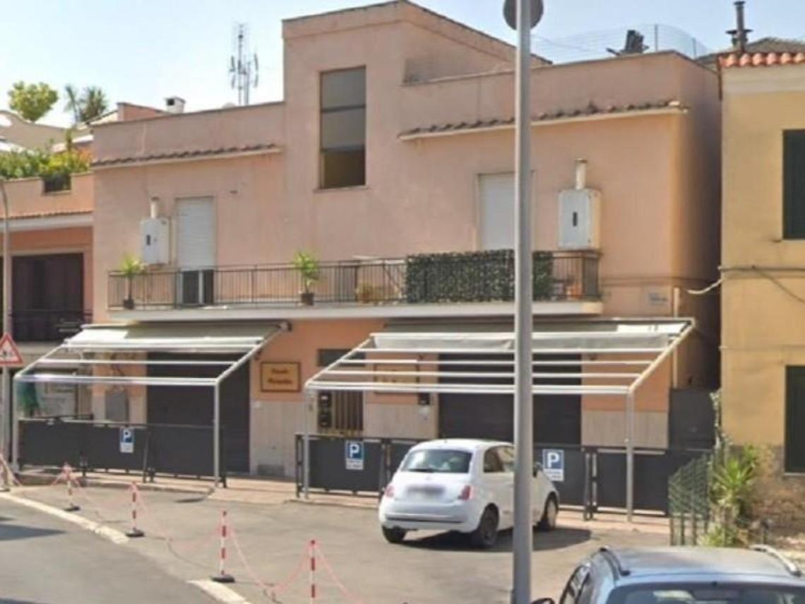 Minorenne massacrato di botte dal branco