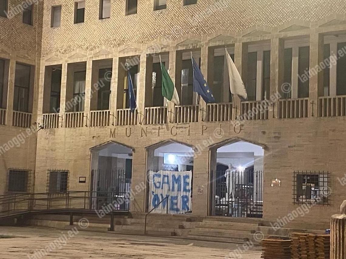 Free beach,  gli imprenditori e i rapporti scomodi col Comune