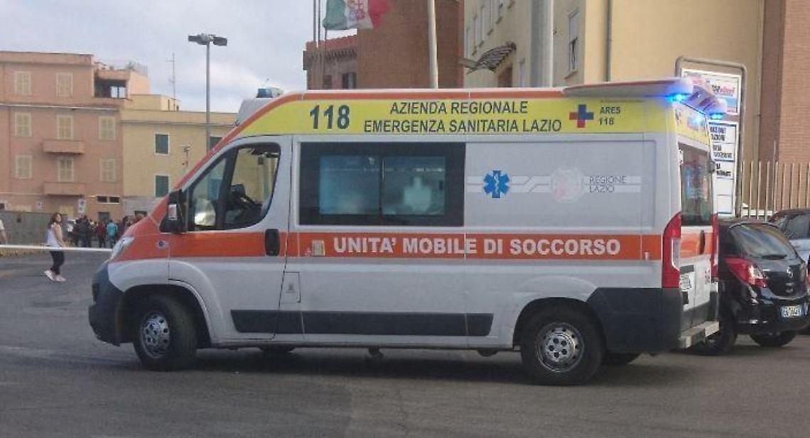 Muore annegato, sciacalli gli rubano lo zaino con soldi e telefono